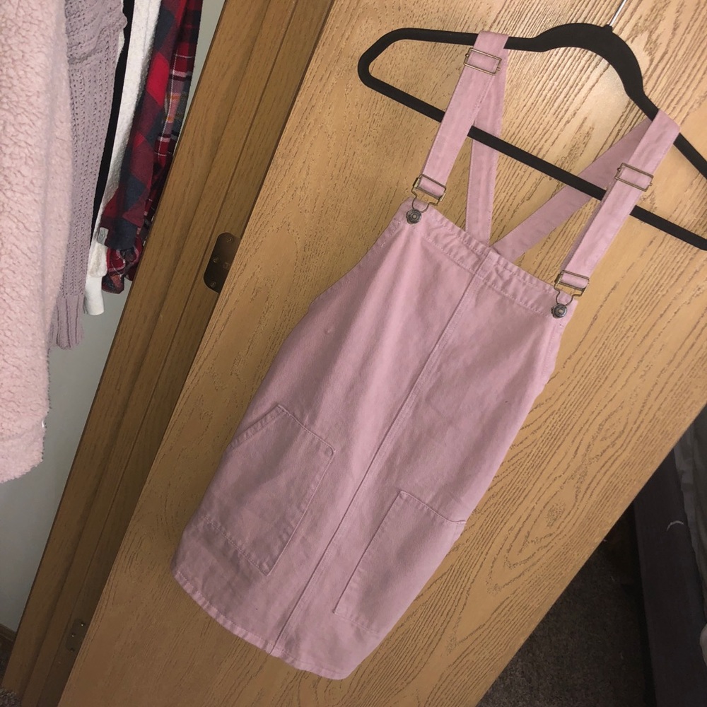 Pink overall dress ✨